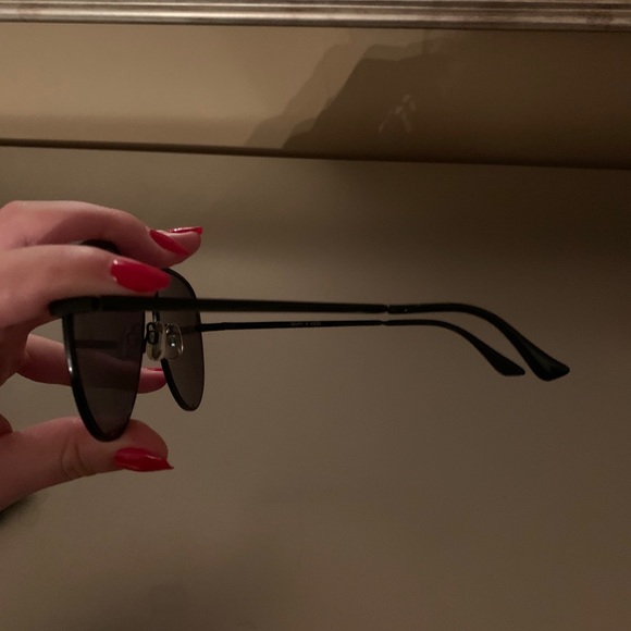 Quay sunglasses - Picture 2 of 6